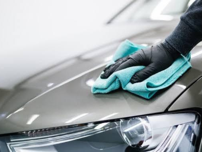 Presale car detailing service preparing vehicle exterior for sale in Sydney